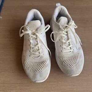 APL Techloom Pro Sneaker Ivory Sparkle Size 8.5